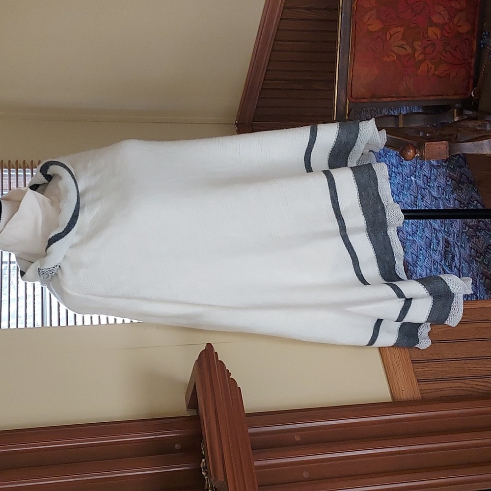 NWOT gray/cream poncho by GM Fashion